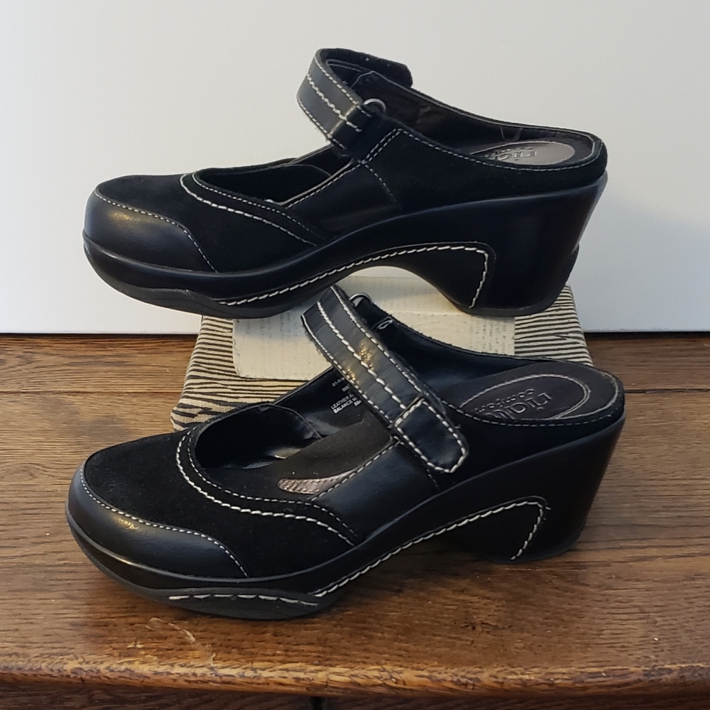 Mary Jane clog/slides